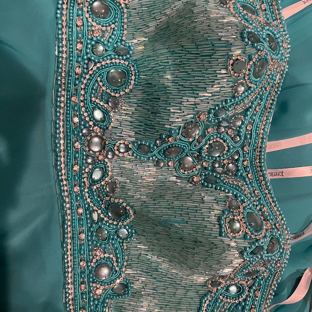 Tonybowls Gown